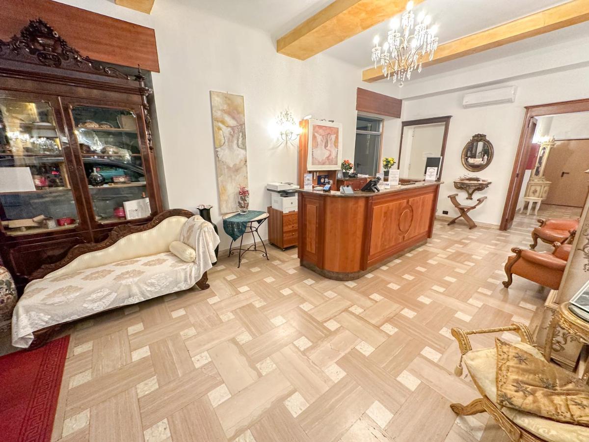 Hotel Dell'Orto Киавари Екстериор снимка